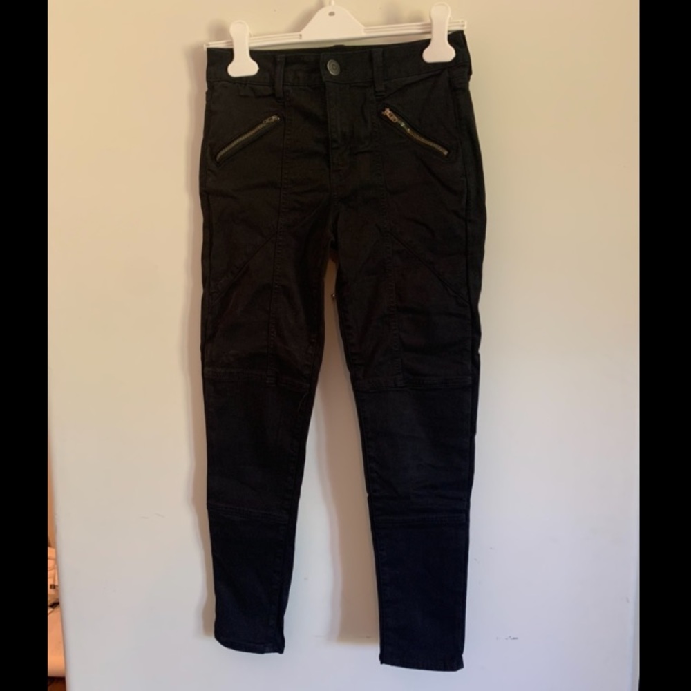 Black jeggings